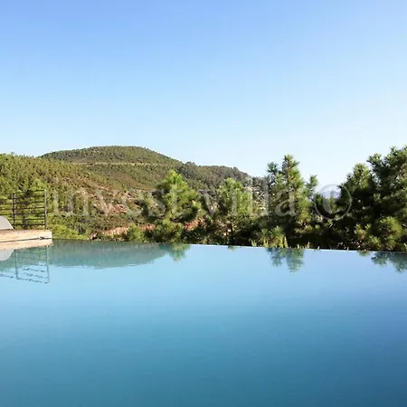 וילה Miramar Sleeps 8 Pool